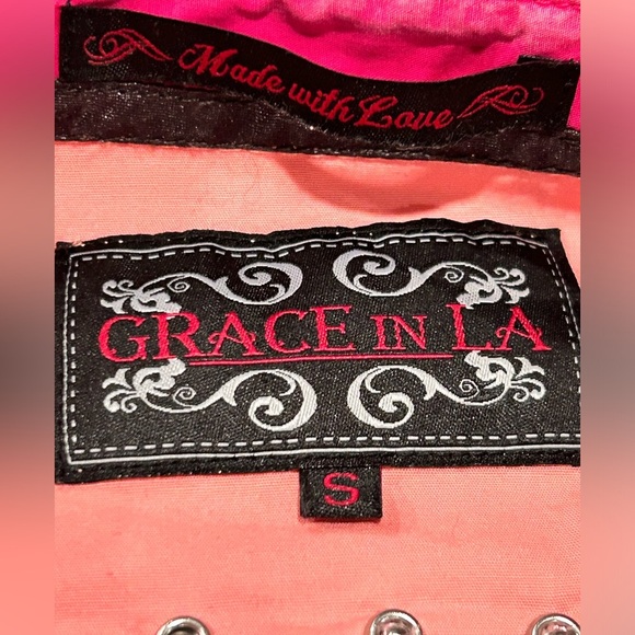 Grace in La long size S, long sleeve snap up embroidered pink-peach/white top - Picture 10 of 12